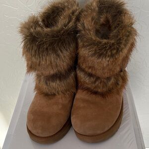 UGG Women's Tan Fur Winter Boots